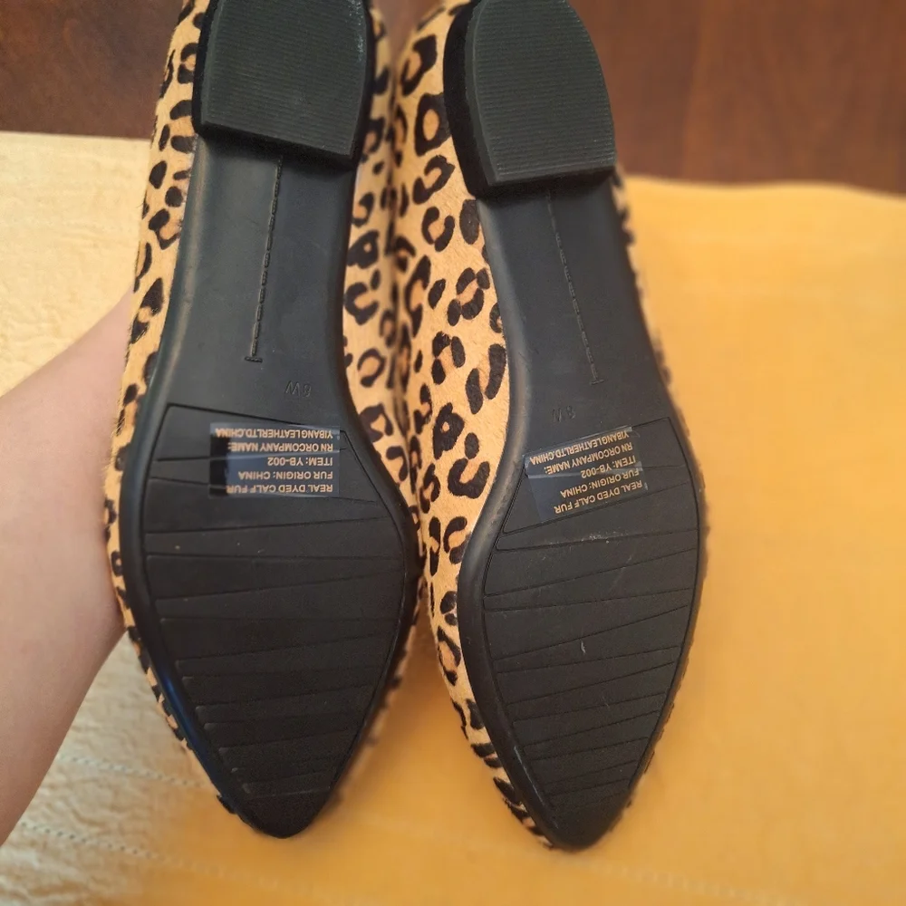 NWOT Vaneli Women's Leopard Print Flats Real Fur Sz 8 Wide
